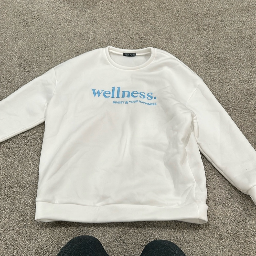 Shein wellness sweater size medium